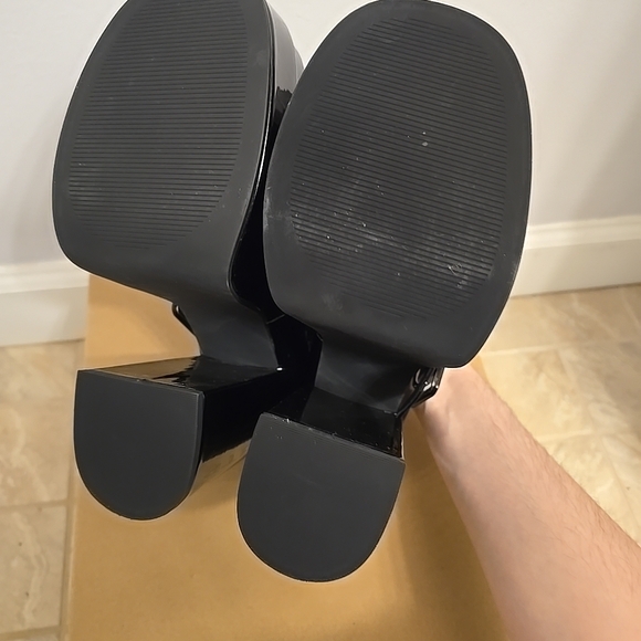 Steve Madden Womens Carly Black Patent Leather Platform Heels Size 8.5 - Picture 8 of 9